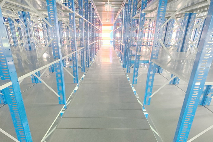 0162.jpg - Micro Rack Floor | https://installdesigns.com