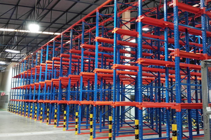 0057.jpg - Drive-in Rack | https://installdesigns.com