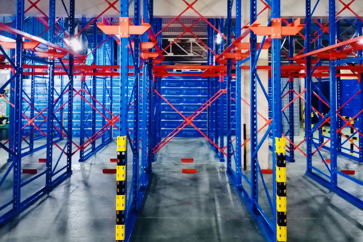 0097.jpg - Drive-in Rack | https://installdesigns.com