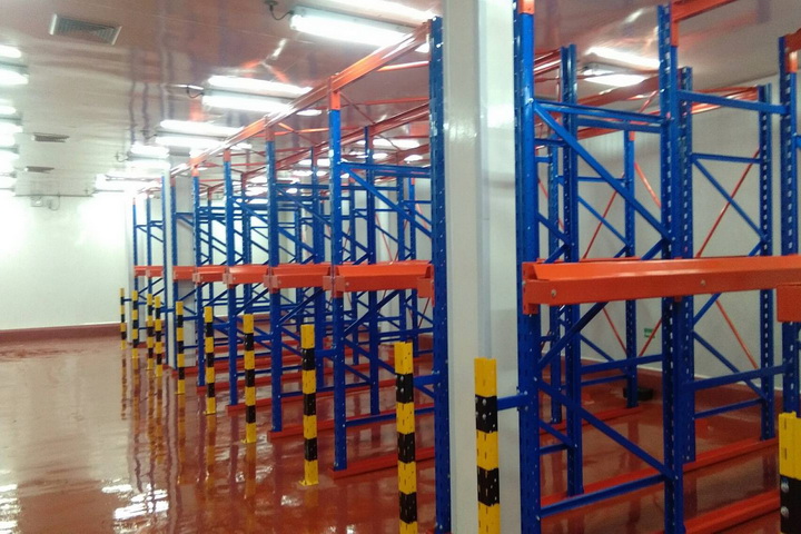 0147.jpg - Drive-in Rack | https://installdesigns.com