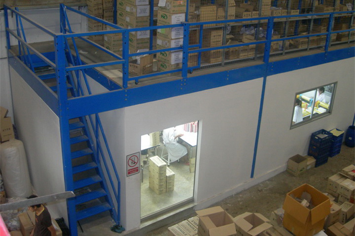 0159.jpg - Mezzanine Office | https://installdesigns.com