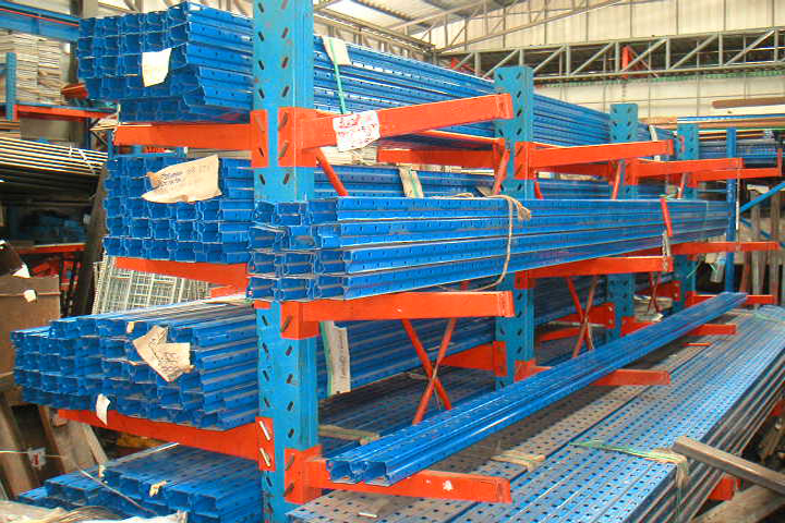 01811.jpg - Cantilever Rack | https://installdesigns.com