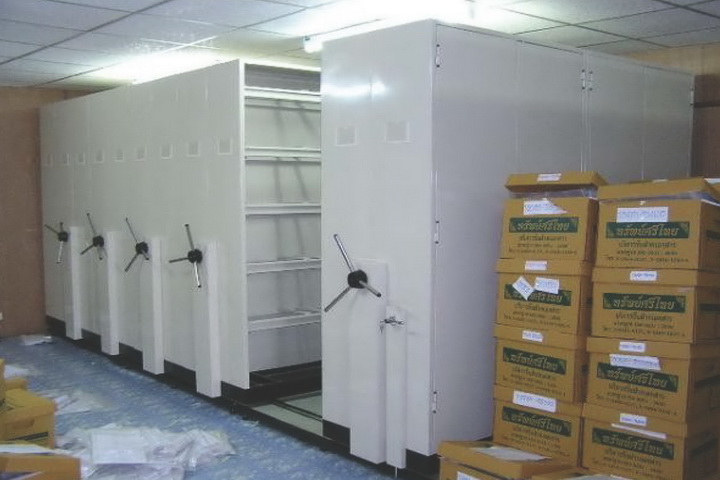 00415.jpg - Mobile Cabinet | https://installdesigns.com