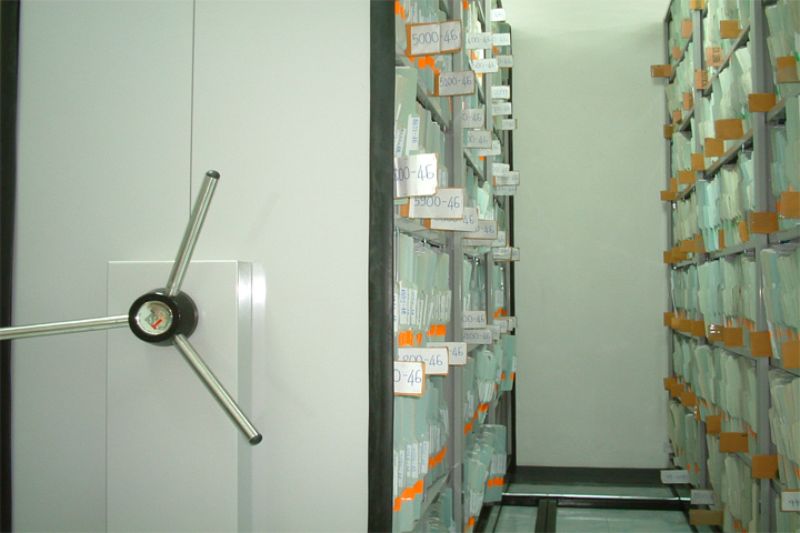 01515.jpg - Mobile Cabinet | https://installdesigns.com